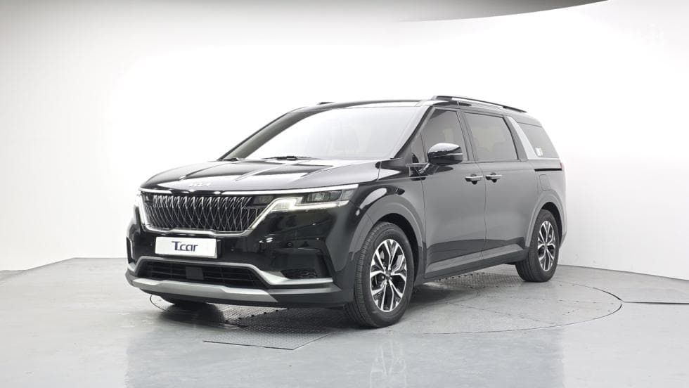 Kia Carnival 4th generation D2.2 9-seater Prestige - Image 1