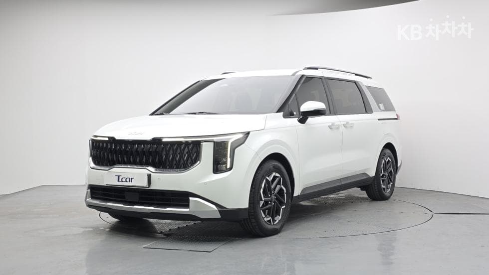 Kia The New (facelift) Carnival 4th generation D2.2 9-seater Prestige - Image 1