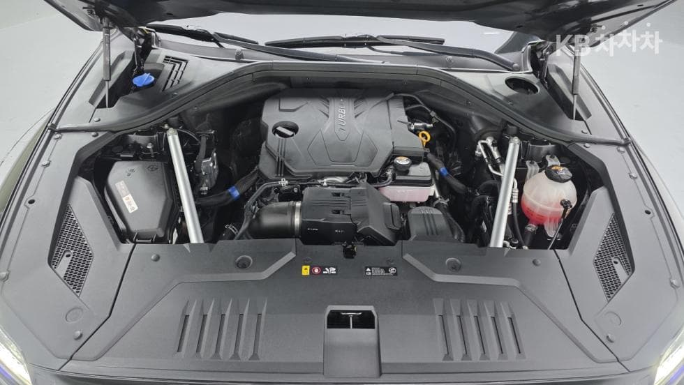 Genesis GV70Gasoline 2.5T AWD - 5