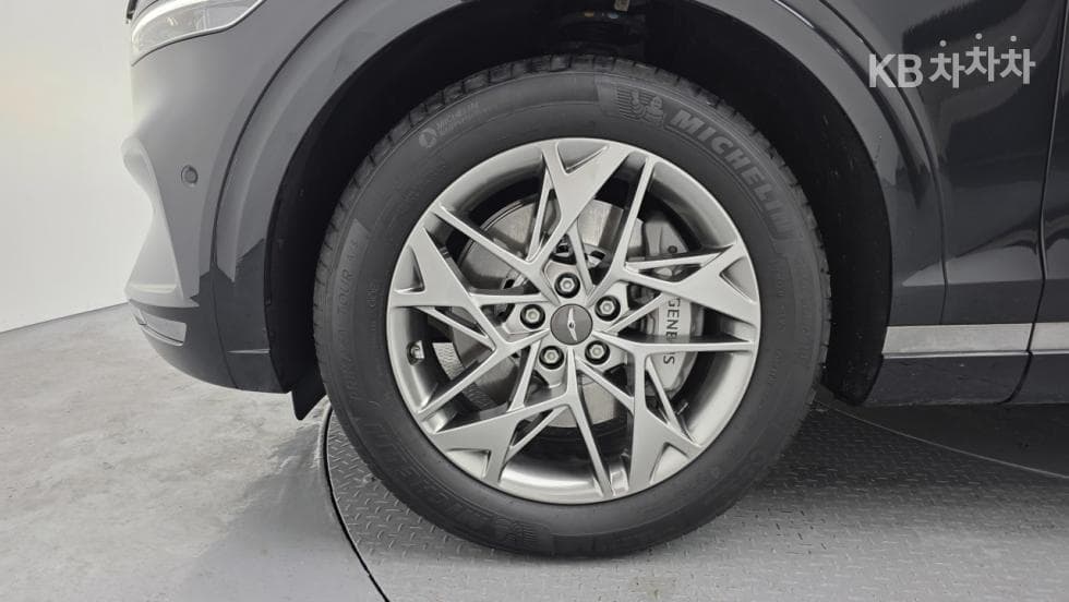 Genesis GV70Gasoline 2.5T AWD - 6