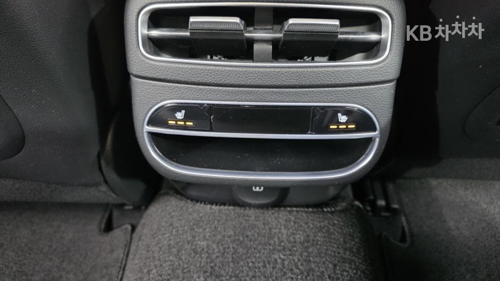 Genesis GV70Gasoline 2.5T AWD - 9