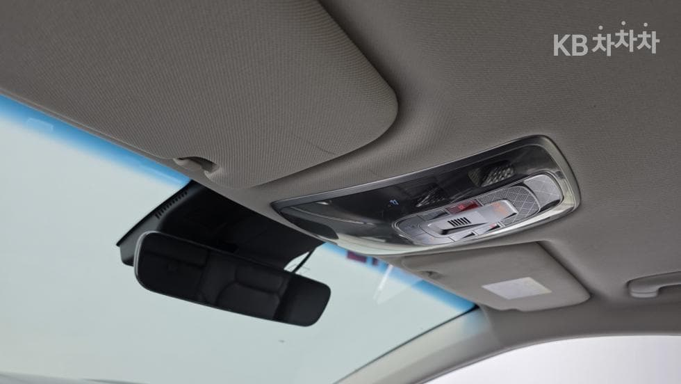 Genesis GV70Gasoline 2.5T AWD - 24