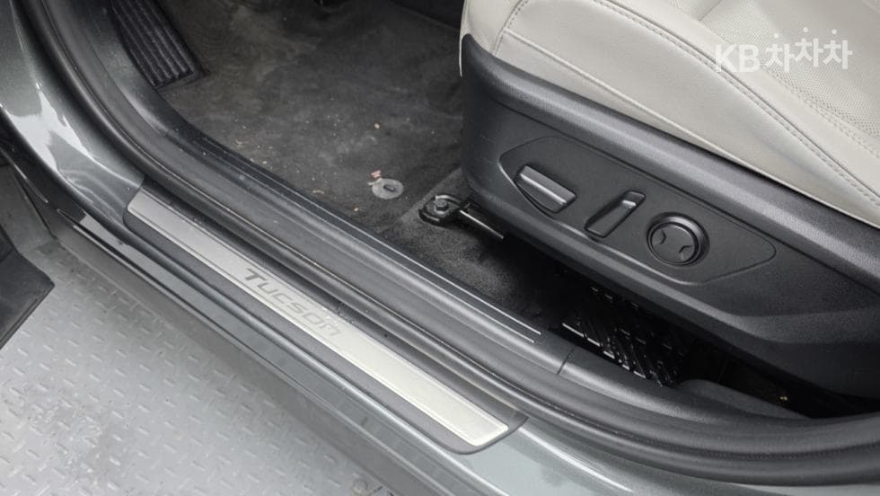 Хюндай The All New Туксон(NX (Lexus SUV)4)Бензин 1.6T 2WD Inspiration - 17