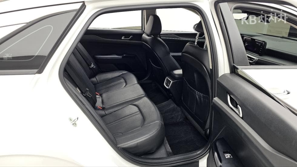 Kia K5 3rd Gen2.0 Gasoline Prestige - 11