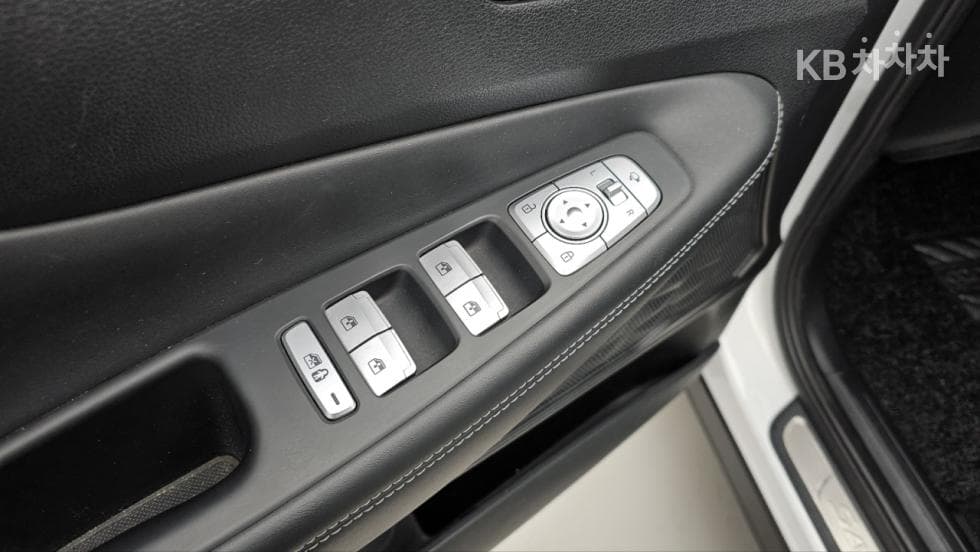 Хюндай The New (фейслифт) Санта Фе TM Хибрид1.6 HEV 2WD Calligraphy - 23