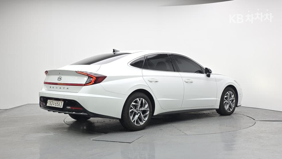 Hyundai Sonata (DN8)2.0 Modern - 2
