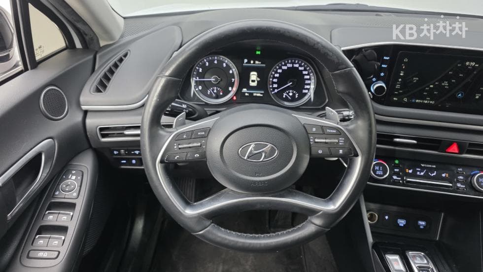 Hyundai Sonata (DN8)2.0 Modern - 11