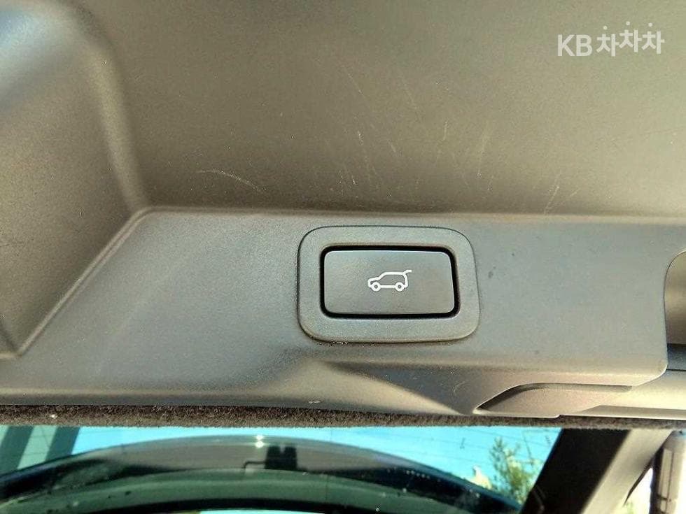 Land Rover Нов Рендж Ровер Спорт3.0 SDV6 HSE Динамик - 15