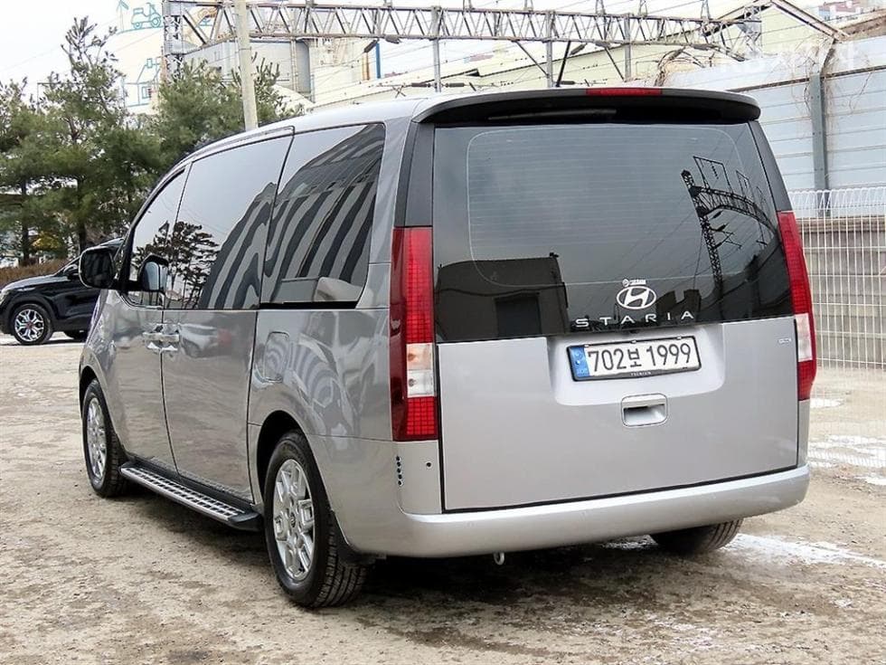 Хюндай Staria2.2 Турер 11 AWD Modern - 3