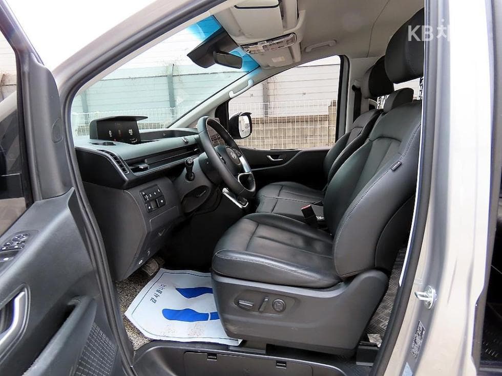 Хюндай Staria2.2 Турер 11 AWD Modern - 5