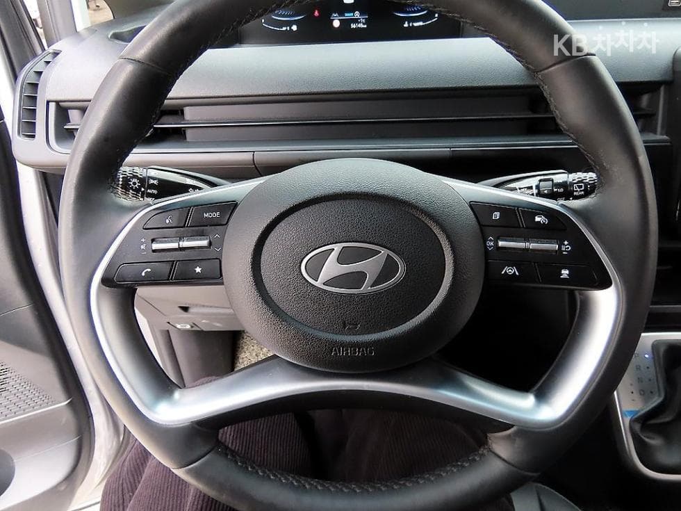 Хюндай Staria2.2 Турер 11 AWD Modern - 9