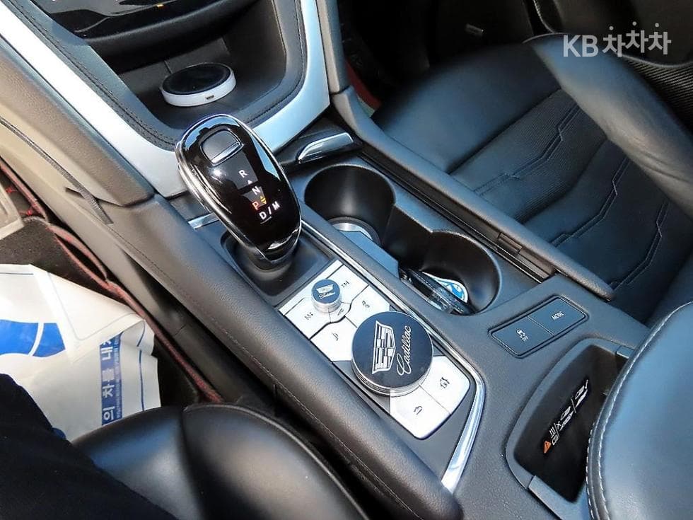 캐딜락 XT53.6 Sport - 11