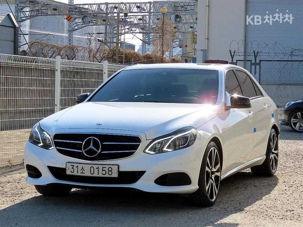 Mercedes-Benz Нов E-КласE220 블루텍 Авангард 스포츠 W212 - 2