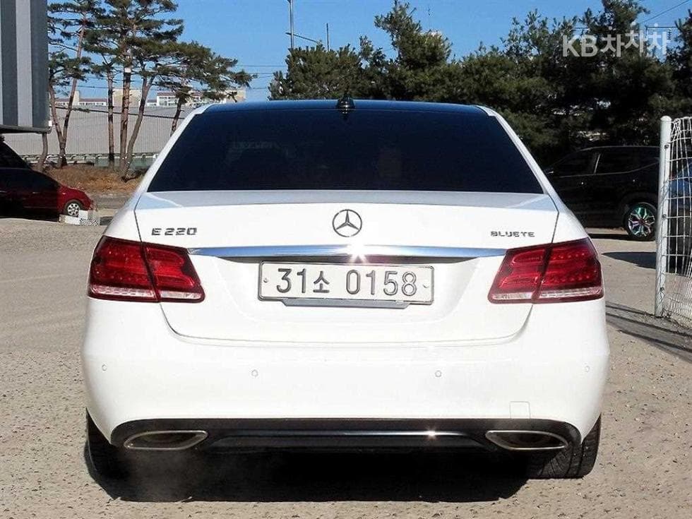 Mercedes-Benz Нов E-КласE220 블루텍 Авангард 스포츠 W212 - 4