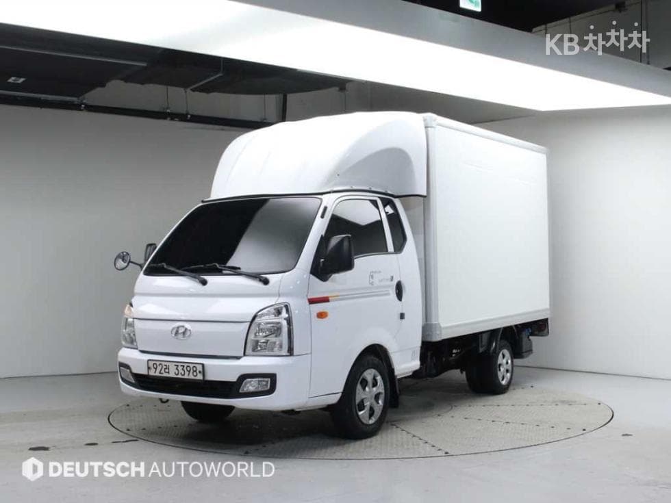 Хюндай Porter 2 Удължено междуосие Box Truck Super Cab SUP - Image 1