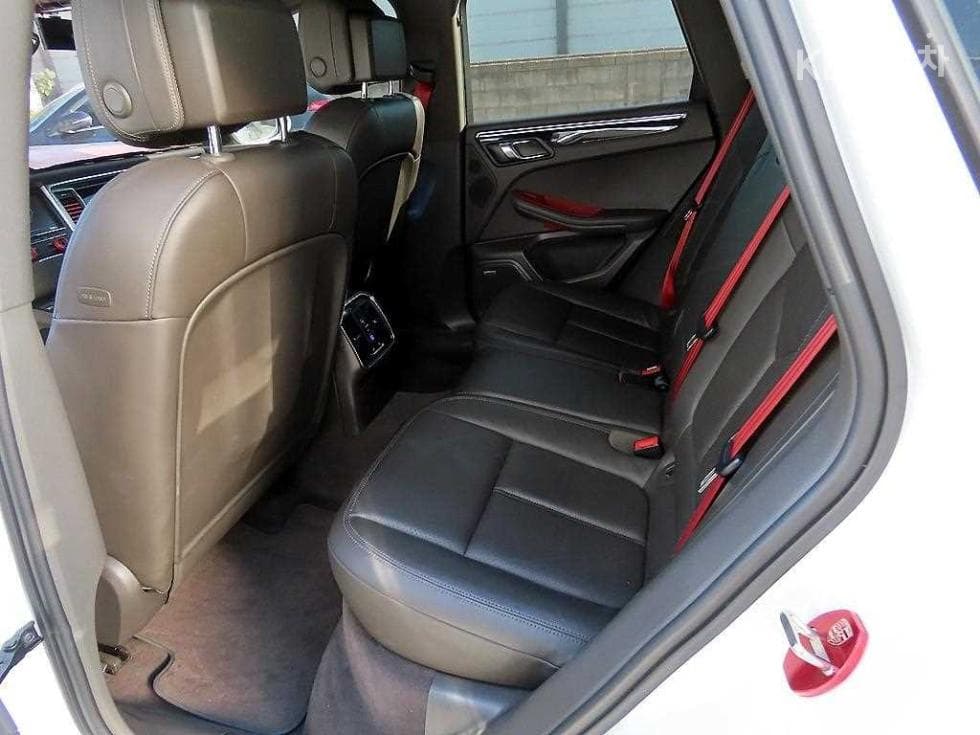 Porsche 마칸3.0 S Diesel - 6