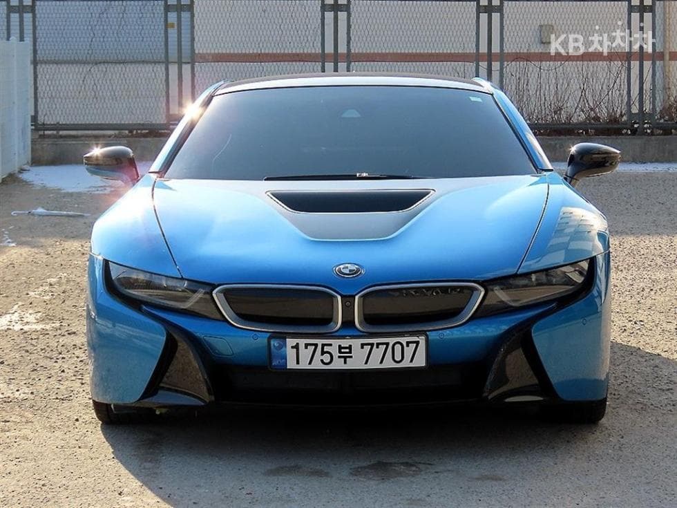 BMW i81.5 Купе Хибрид