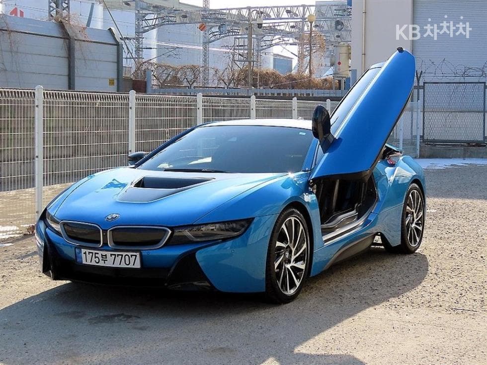 BMW i81.5 Купе Хибрид - 6
