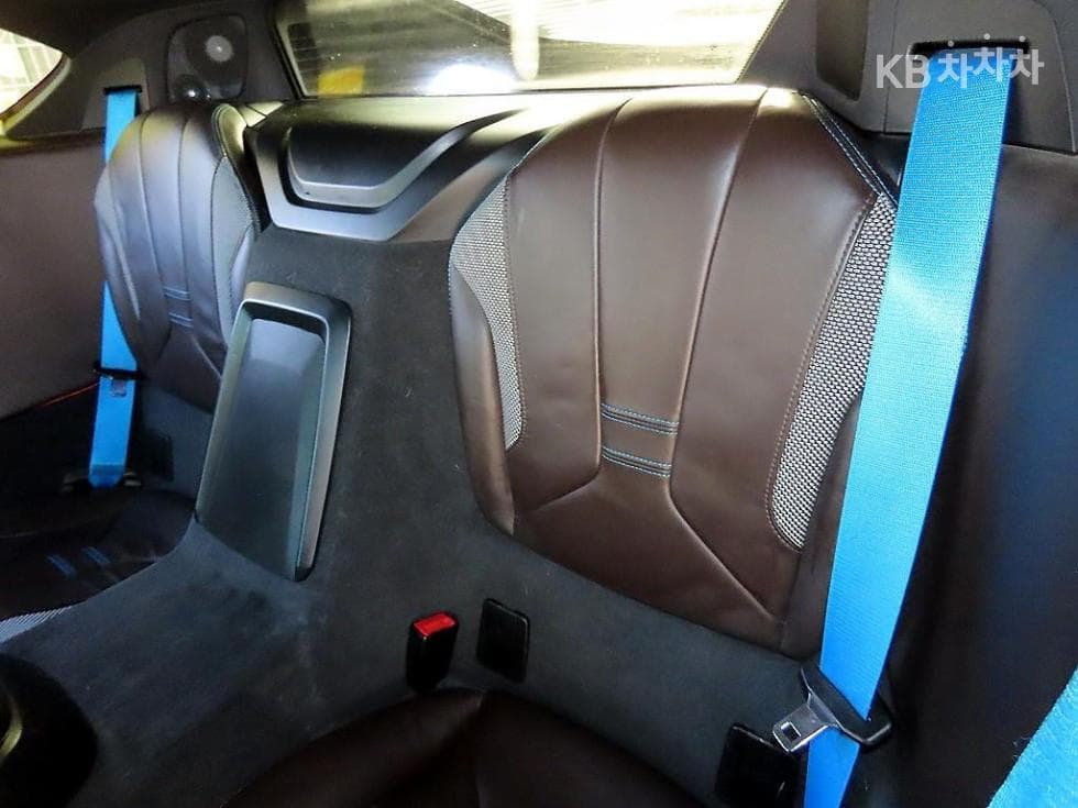 BMW i81.5 Купе Хибрид - 10