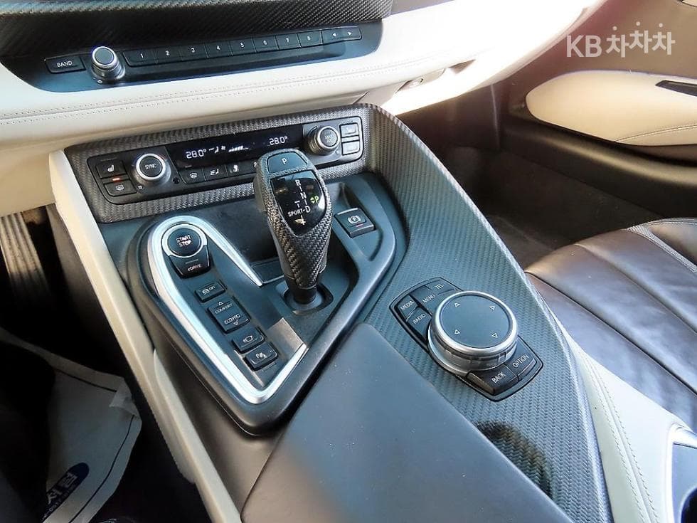 BMW i81.5 Купе Хибрид - 15