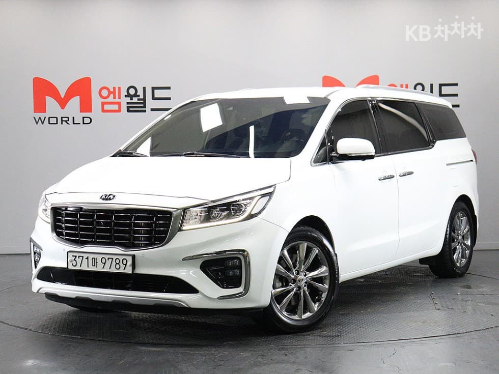 Киа The New (фейслифт) Канивал 9-местен 2.2 Дизел Noblesse Специал (специален признак/издание) - Image 1