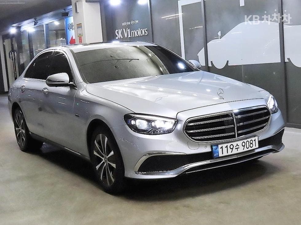 Mercedes-Benz E-Клас (W213) E300e 4MATIC Exclusive - Image 1