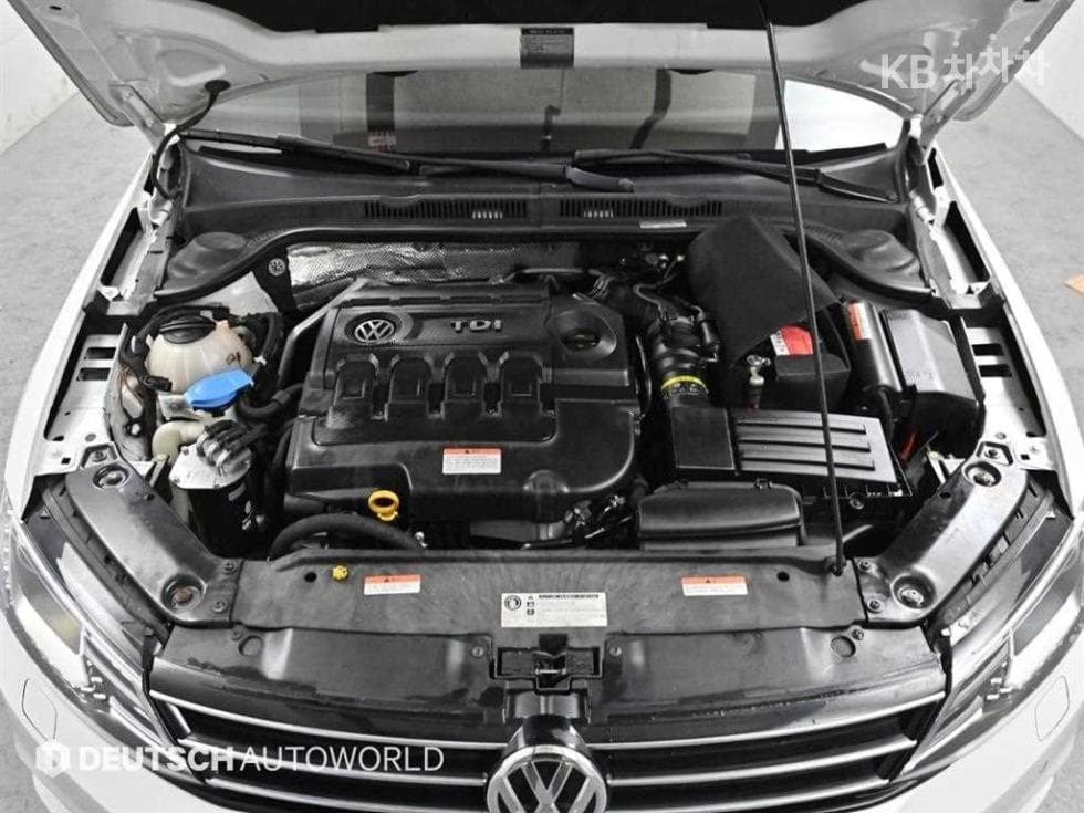 Volkswagen Нов Jetta2.0 Турбо Дизел Инжекция BlueMotion 6세대 Premium - 6