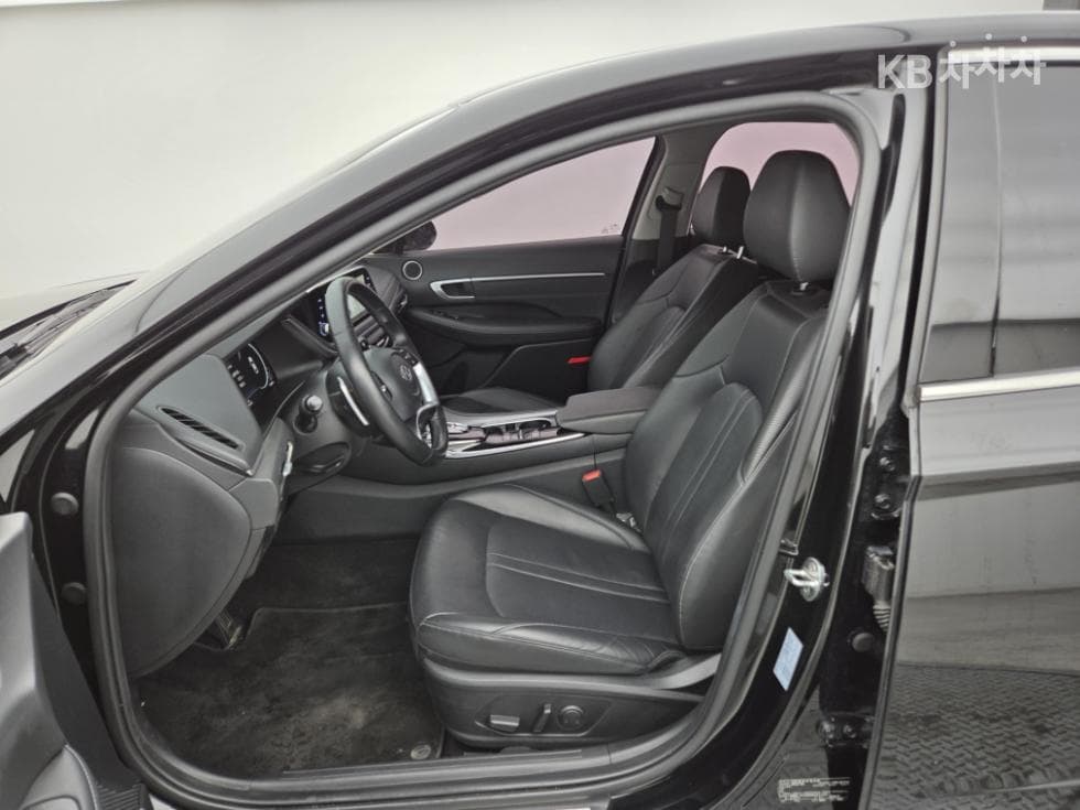 Hyundai Sonata (DN8)2.0 Premium Plus - 9