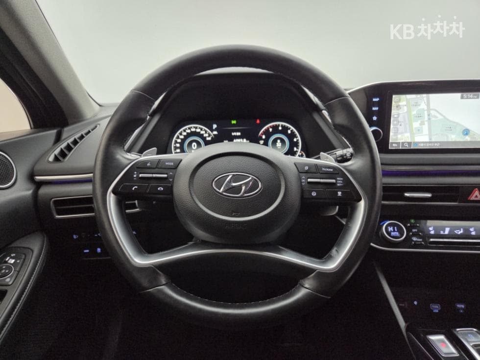 Hyundai Sonata (DN8)2.0 Premium Plus - 11