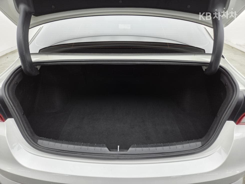 Kia K5 3rd Gen2.0 Gasoline Prestige - 6