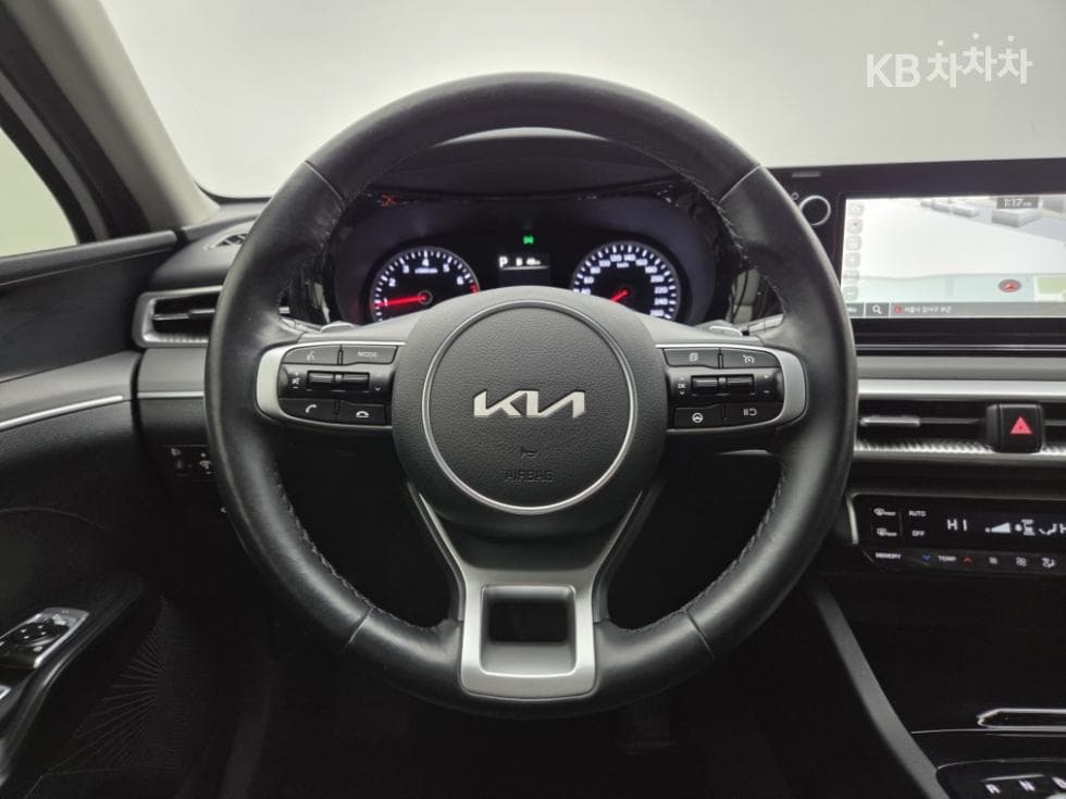 Kia K5 3rd Gen2.0 Gasoline Prestige - 11