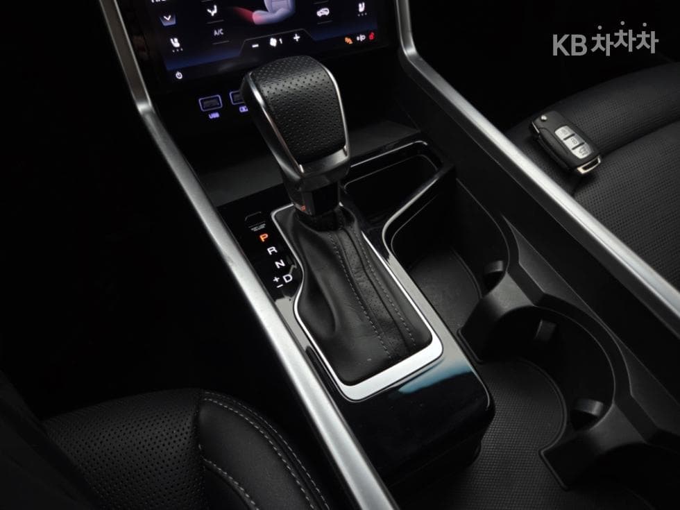 КейДжи Мобилити 토레스(J100)1.5 GDI Турбо AWD T7 - 6