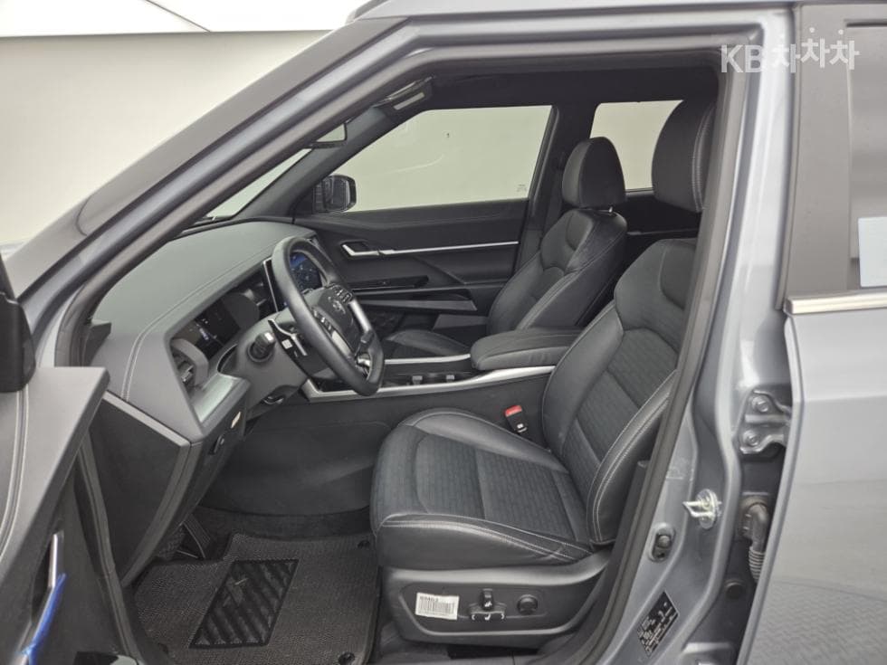 КейДжи Мобилити 토레스(J100)1.5 GDI Турбо AWD T7 - 9