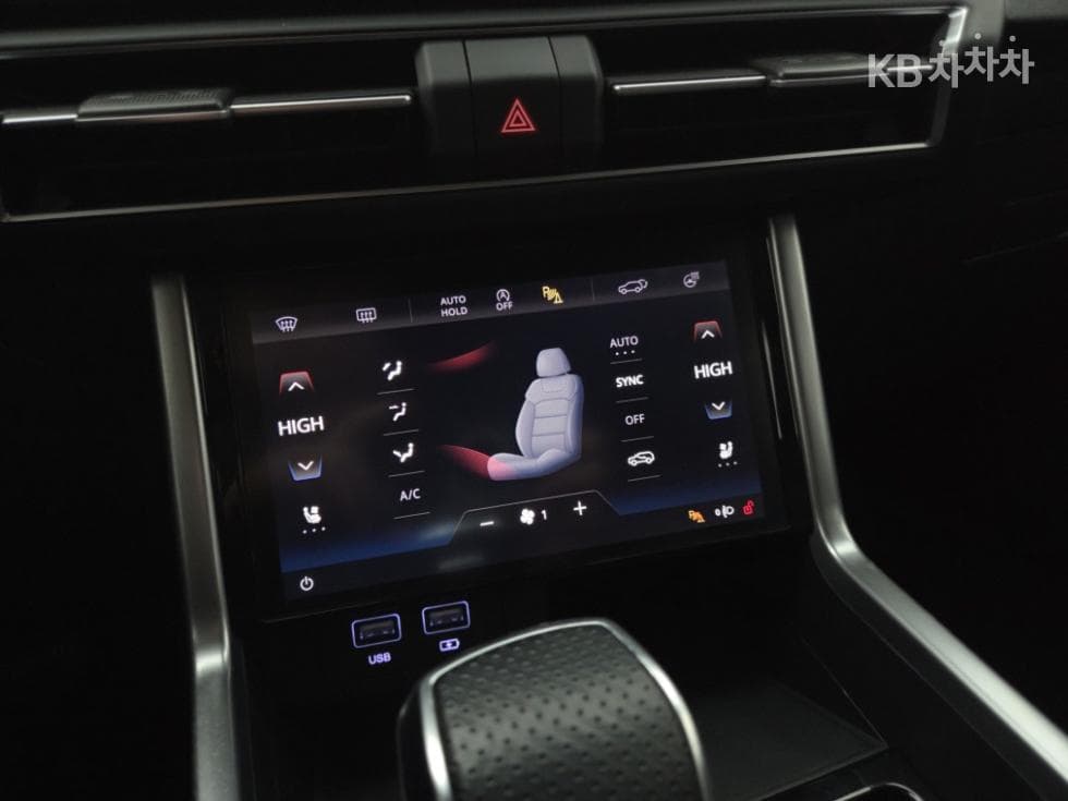 КейДжи Мобилити 토레스(J100)1.5 GDI Турбо AWD T7 - 17