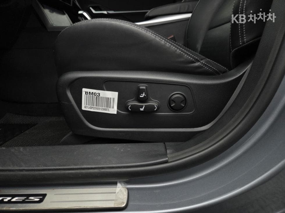 КейДжи Мобилити 토레스(J100)1.5 GDI Турбо AWD T7 - 19