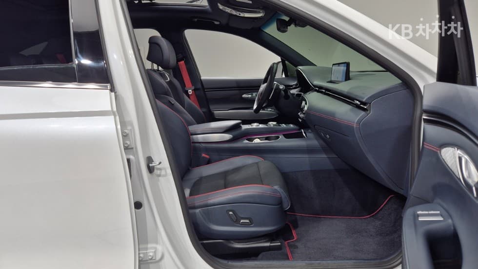 Дженезис GV70Бензин 2.5T 스포츠패키지 2WD - 10