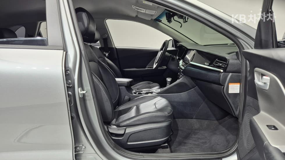 Киа The New (фейслифт) Ниро1.6 HEV Лукс - 10