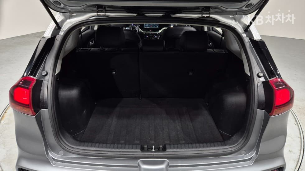 Киа The New (фейслифт) Ниро1.6 HEV Лукс - 23