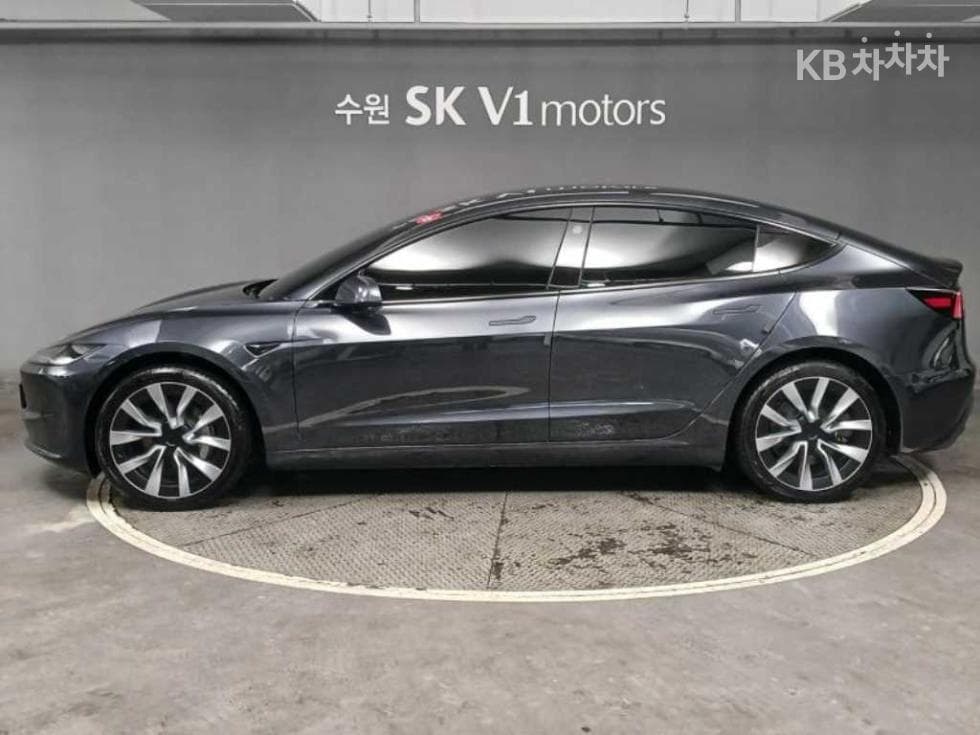테슬라 Model 3 HighlandRWD - 3