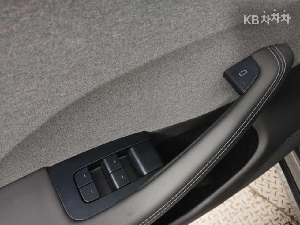 테슬라 Model 3 HighlandRWD - 9