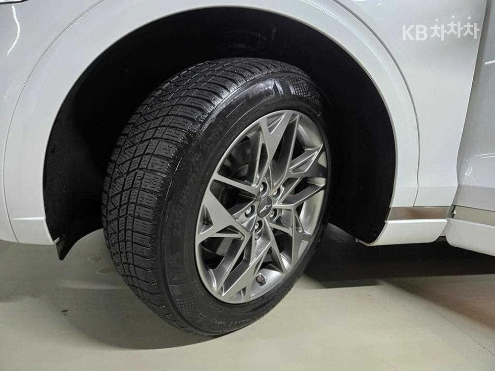 Дженезис GV70Бензин 2.5T 2WD - 20