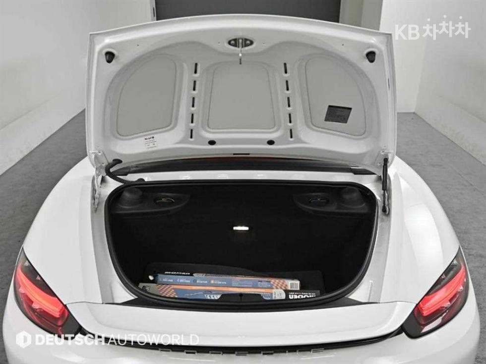 Porsche 718 박스터2.0 - 19
