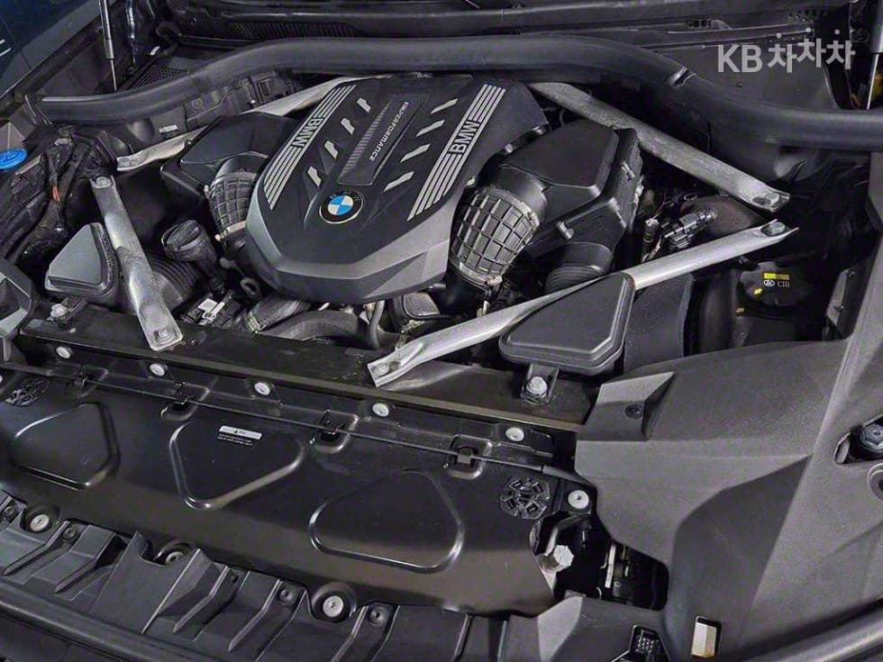 BMW X7(G07)M50i Standard - 19