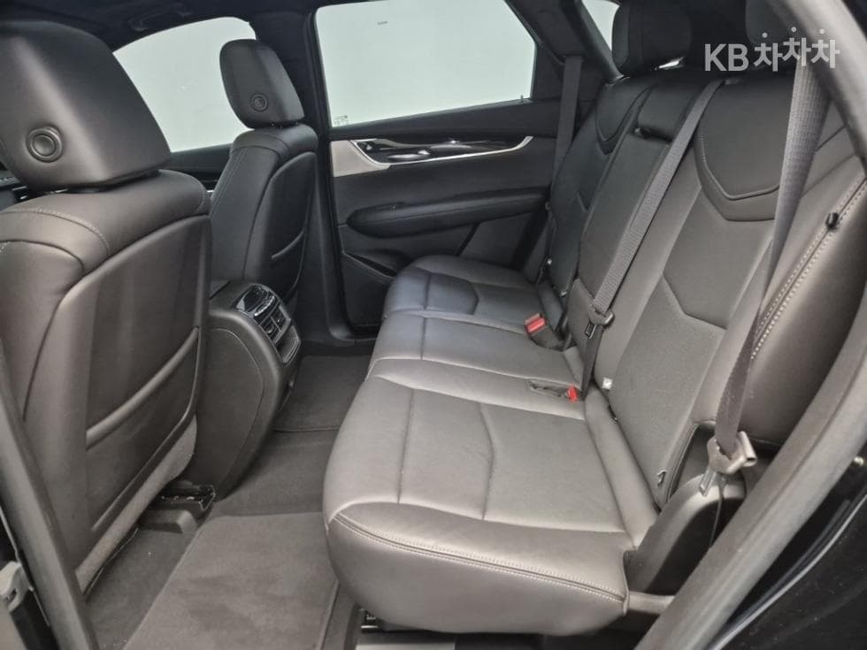 캐딜락 XT53.6 Premium Luxury - 12
