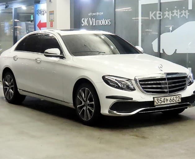 Mercedes-Benz E-Клас (W213) E300 4Matic Exclusive - Image 1