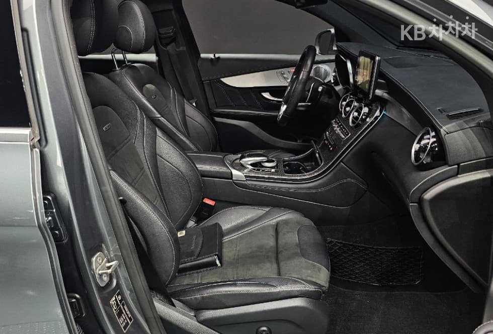 Mercedes-Benz GLC(X253)63 S AMG 4Matic+ Coupe - 7