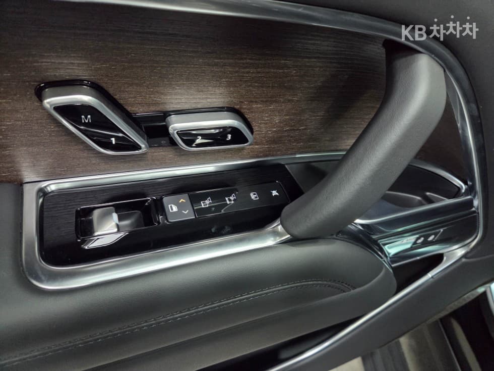 Land Rover The New (facelift) Range Rover(L460)P530 Autobiography LWB - 21