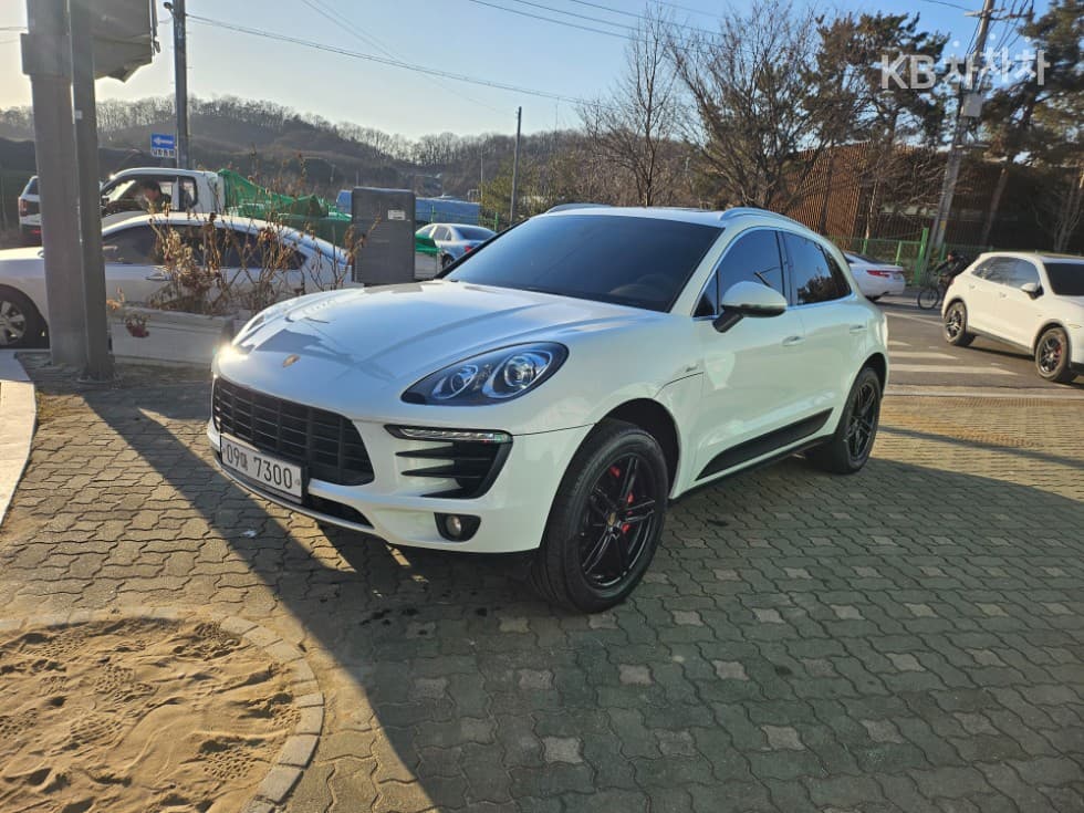 Porsche 마칸 3.0 S Дизел - Image 1