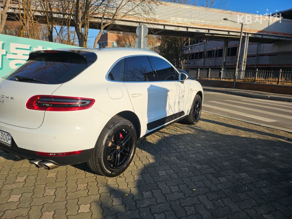 Porsche 마칸3.0 S Diesel - 4