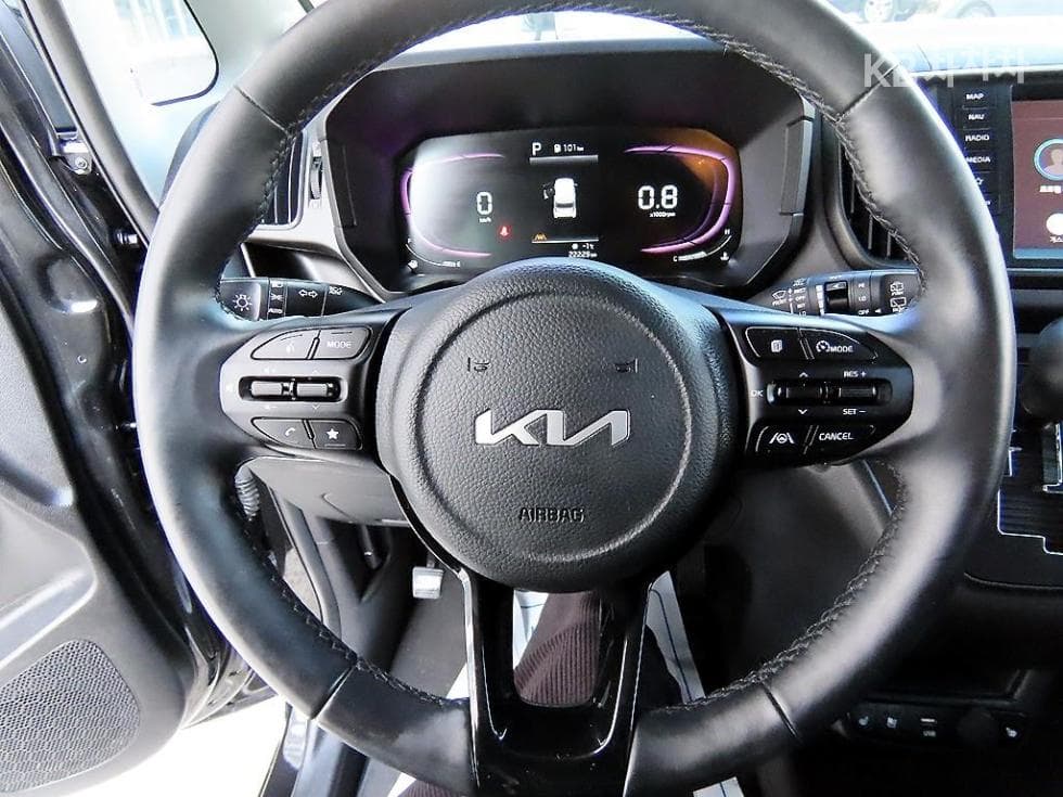 Kia The New (facelift) Kia Ray (van)1.0 Gasoline Signature - 8